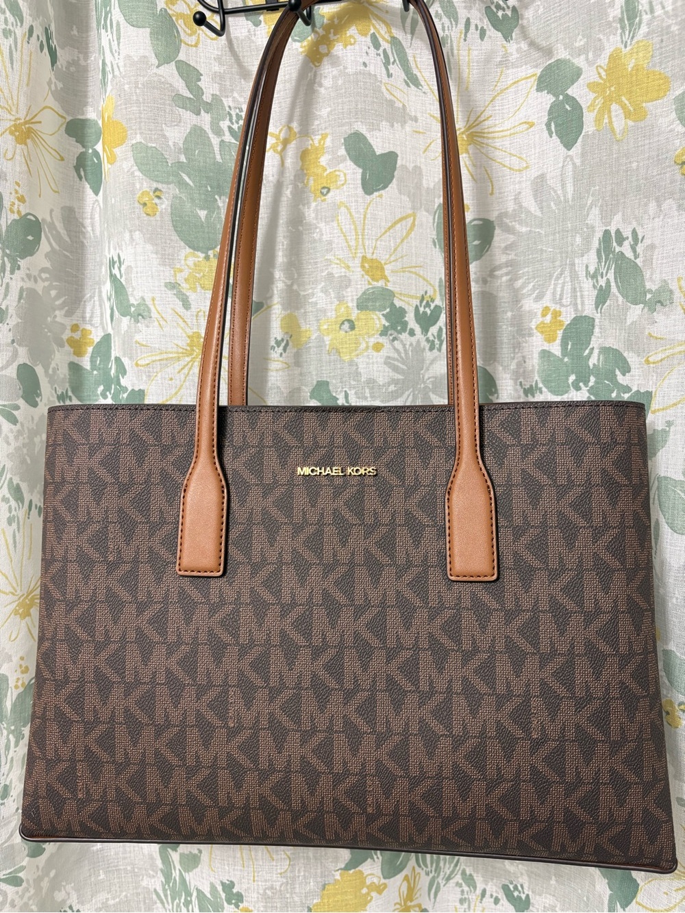 Michael Kors Ruthie Large Satchel Center Zip Brown